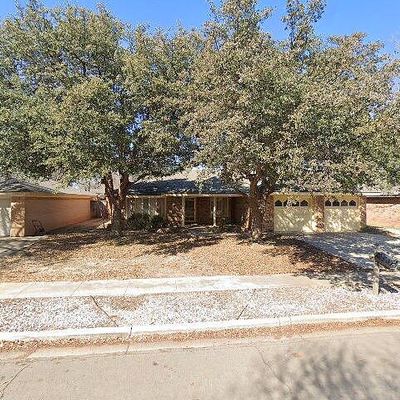 8010 Raleigh Ave, Lubbock, TX 79424