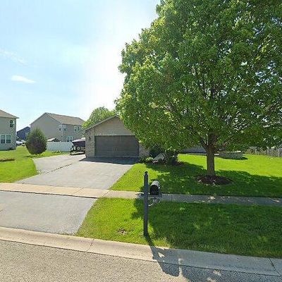 807 Cougar Ln, Oswego, IL 60543