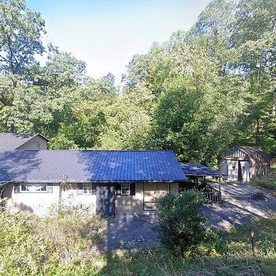 807 Honeysuckle Rd, Elkview, WV 25071