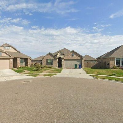 8102 Olympic Dr, Corpus Christi, TX 78414