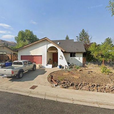 812 W Lennox St, Yreka, CA 96097