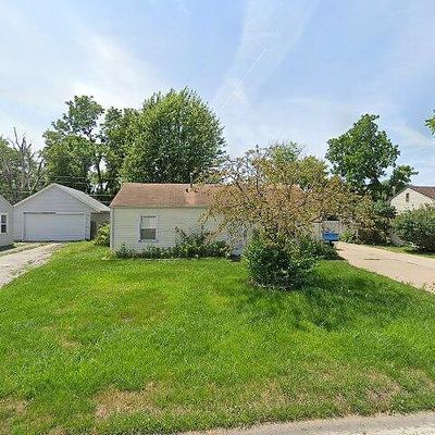 7006 N Pine St, Davenport, IA 52806