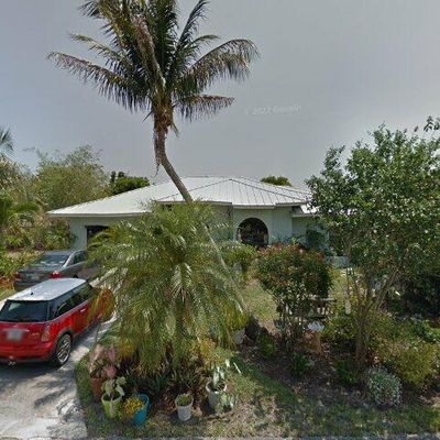 702 Enfield Rd, Delray Beach, FL 33444