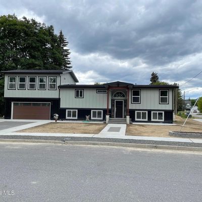 702 Merton Ave, Sandpoint, ID 83864