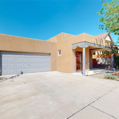 7042 Camino Rojo, Santa Fe, NM 87507