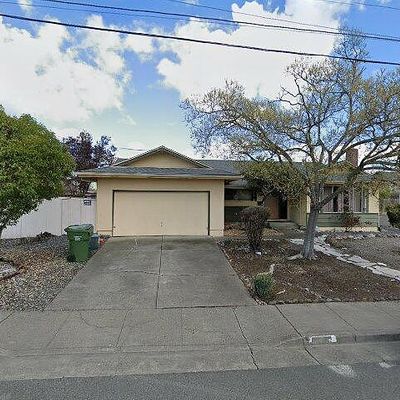 705 Crinella Dr, Petaluma, CA 94954