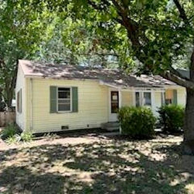 705 W 11 Th St, Newton, KS 67114