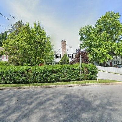 72 Old Eagle School Rd, Wayne, PA 19087