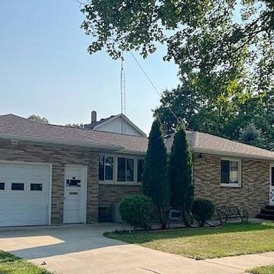 725 W Sherman Avenue, Fort Atkinson, WI 53538