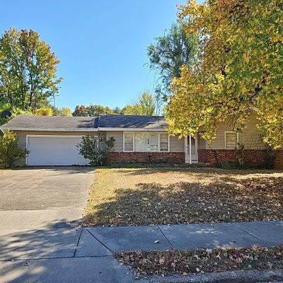 732 E Edgewood St, Springfield, MO 65807