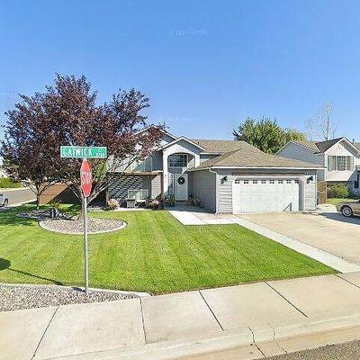 8711 Gatwick Ct, Pasco, WA 99301