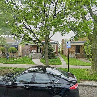 8930 S Ridgeland Ave, Chicago, IL 60617