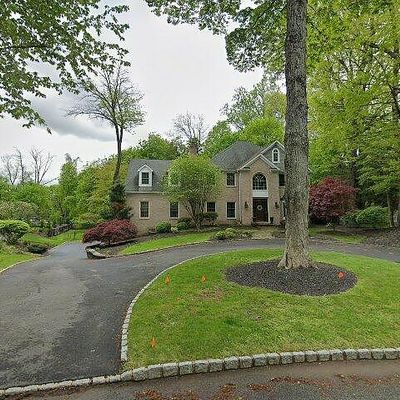 9 Stafford Pl, Towaco, NJ 07082