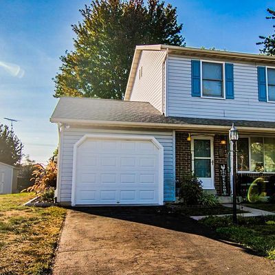 90 Sycamore Ln, Hanover, PA 17331