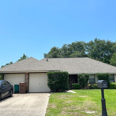 904 Regal Dr, Long Beach, MS 39560