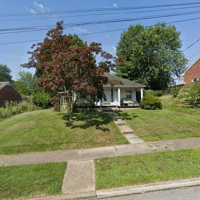 913 Chestnut St, Middletown, PA 17057