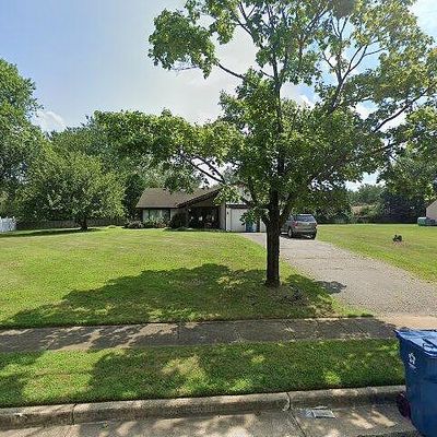 92 Oriskany Dr, Freehold, NJ 07728