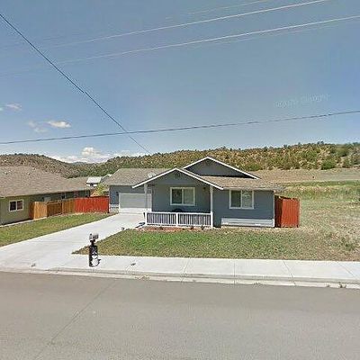 922 Campbell Ave, Yreka, CA 96097