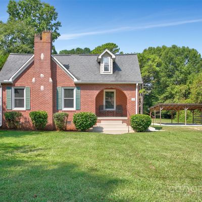 925 Sunset Dr, Salisbury, NC 28147