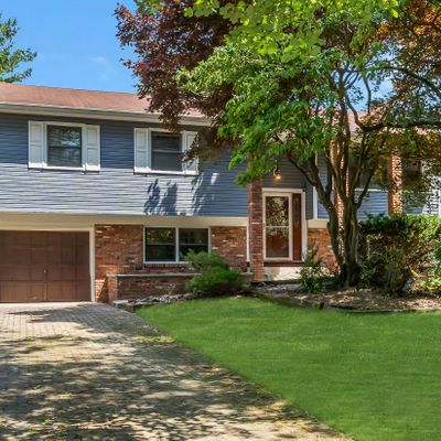 93 Woodcrest Dr, Freehold, NJ 07728