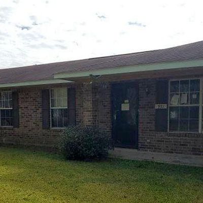 931 Azalea Ln, Marksville, LA 71351