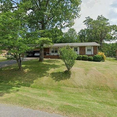 934 Greenhill Dr, Rossville, GA 30741