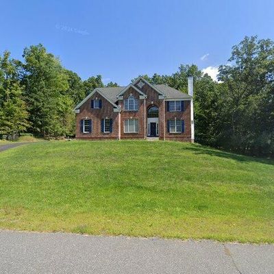 94 Hampton Dr, Mount Bethel, PA 18343