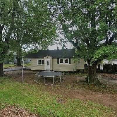 819 Gordon Street Ext, Greenville, SC 29611