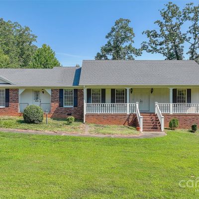 822 Monroe Ave, Asheboro, NC 27205