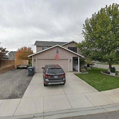 8312 Wrigley Dr, Pasco, WA 99301