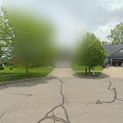 834 Peppermill Cir, Lapeer, MI 48446