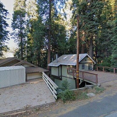 862 Oakmont Ln, Lake Arrowhead, CA 92352