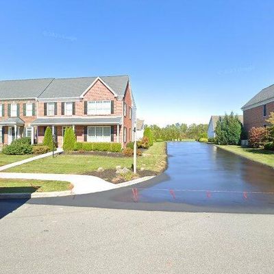 10 Jamestown Sq, Mechanicsburg, PA 17050