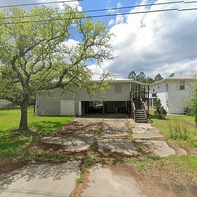 10185 Avenue D, Bay Saint Louis, MS 39520