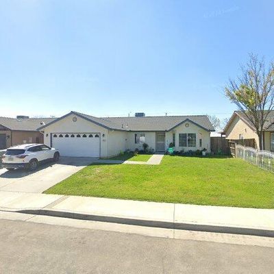 965 W Mammoth Pool Way, Hanford, CA 93230