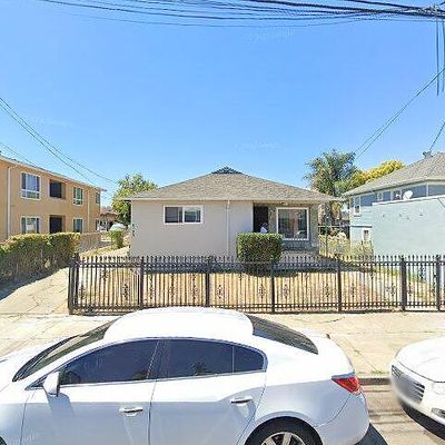 9707 Walnut St, Oakland, CA 94603