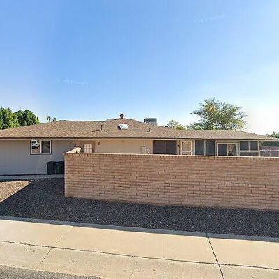 9909 W Oakstone Dr, Sun City, AZ 85351