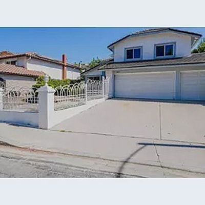 Granada Cir And Killmor, Los Angeles, CA 90007