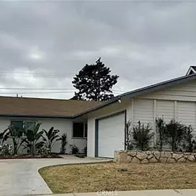 Granada Cir And Killmor, Los Angeles, CA 90027