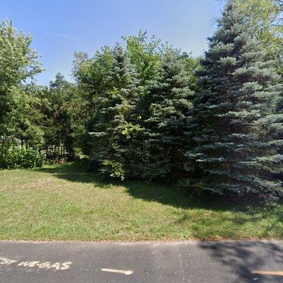 N1622 Orchid Dr, Genoa City, WI 53128