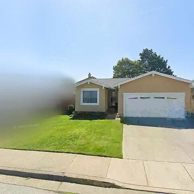 11 Timberhill Ct, Pacifica, CA 94044