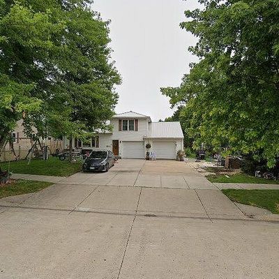 111 7 Th St Sw, Wells, MN 56097