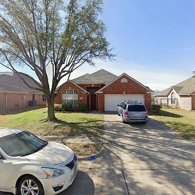 111 Pinion Dr, Euless, TX 76039