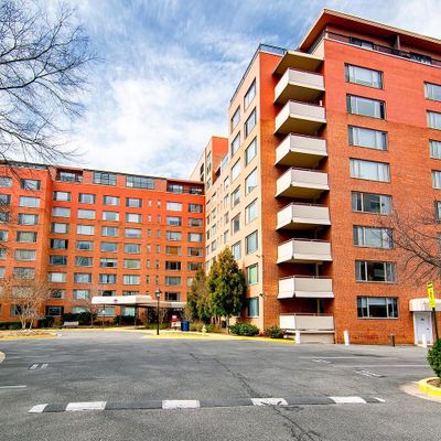 1111 Arlington Blvd #205, Arlington, VA 22209