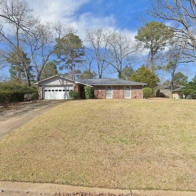 102 Cypress Cir, Clinton, MS 39056