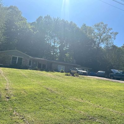 1025 Riddle Rd, Erwin, TN 37650