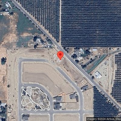 1026 N Acacia St, Woodlake, CA 93286