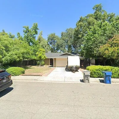 1039 Belcrest Dr, Redding, CA 96003