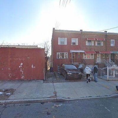 1046 E 212 Th St, Bronx, NY 10469