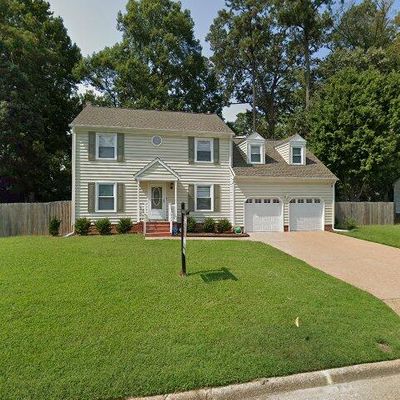 105 King Forest Ln, Newport News, VA 23608